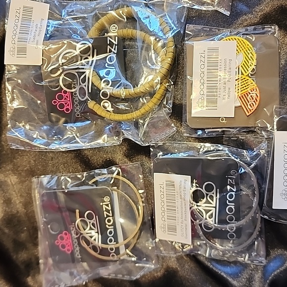 NWT PAPARAZZI JEWELRY -Earrings - Picture 2 of 6